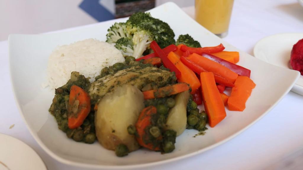 La alimentación saludable previene el sobrepeso y la obesidad