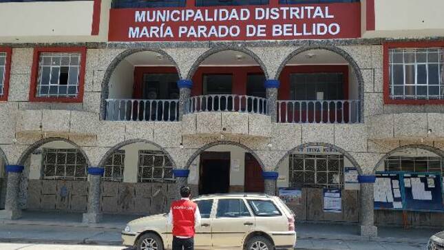 La Contraloría General advirtió a la Municipalidad Distrital de María Parado de Bellido que el residente e inspector comunicaron la conclusión de la obra de instalación del servicio de agua sistema de riego por aspersión en cinco anexos de la comunidad de Pomabamba sin que se hayan culminado todos los trabajos.
