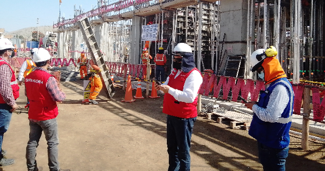 La Contraloría General alertó a la Autoridad de la Reconstrucción con Cambios (ARCC) que la obra de construcción Hospital de Apoyo de Casma se encuentra retrasada; ya que el avance planeado para julio del 2022 era de 89.39% y se verificó un avance de 27.70%; sin que se haya implementado estrategias para mitigar la situación, generando incertidumbre respecto a la culminación y puesta en servicio del nosocomio.