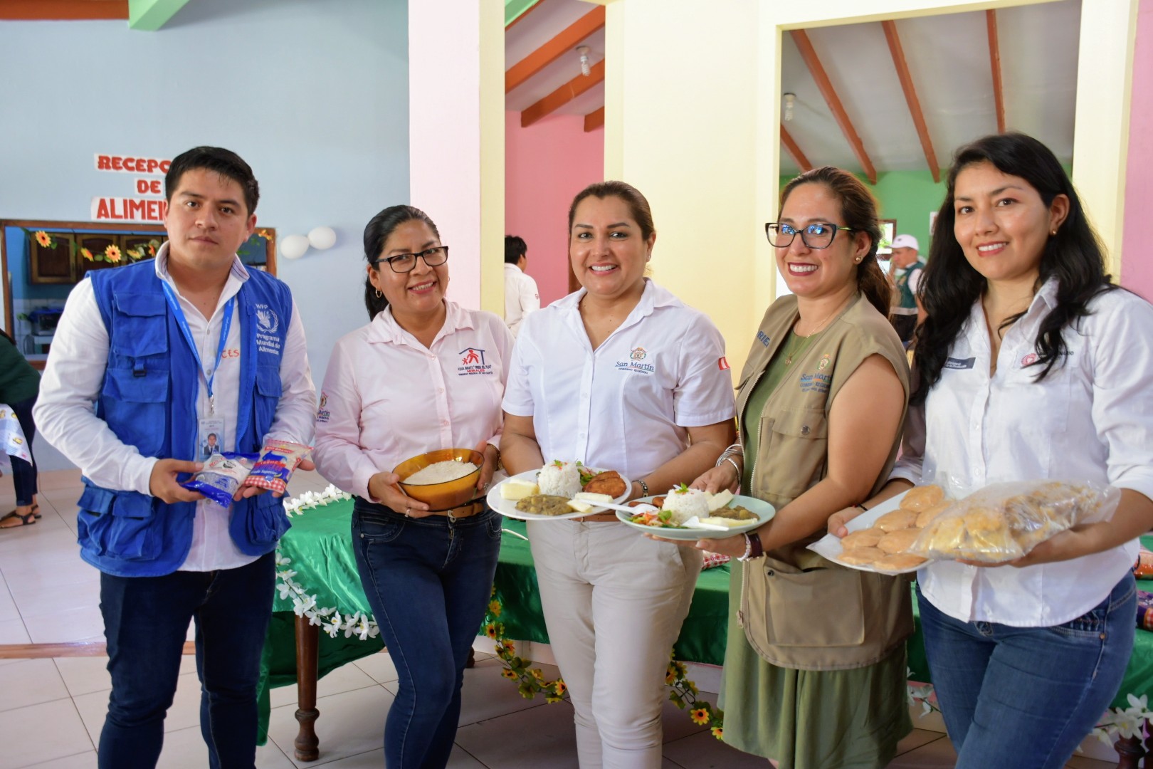 Autoridades presentes en la actividad "Almuerzo Nutritivo" realizado en la aldea infantil