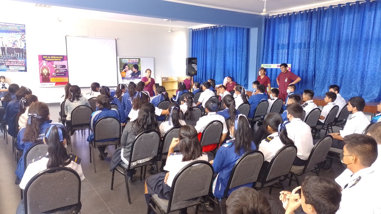 Charlas informativas en colegios de Tocache