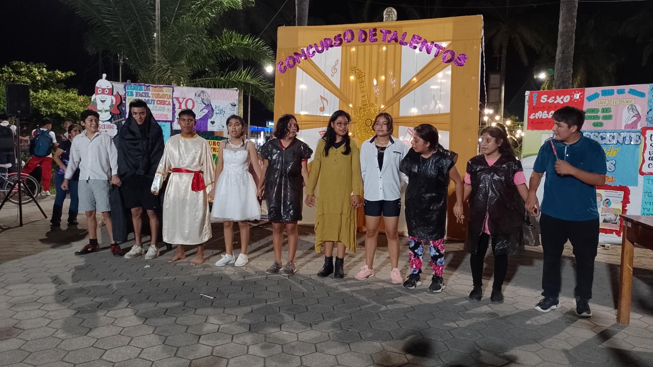 Teatro y dramatizaciones para prevenir el embarazo adolescente