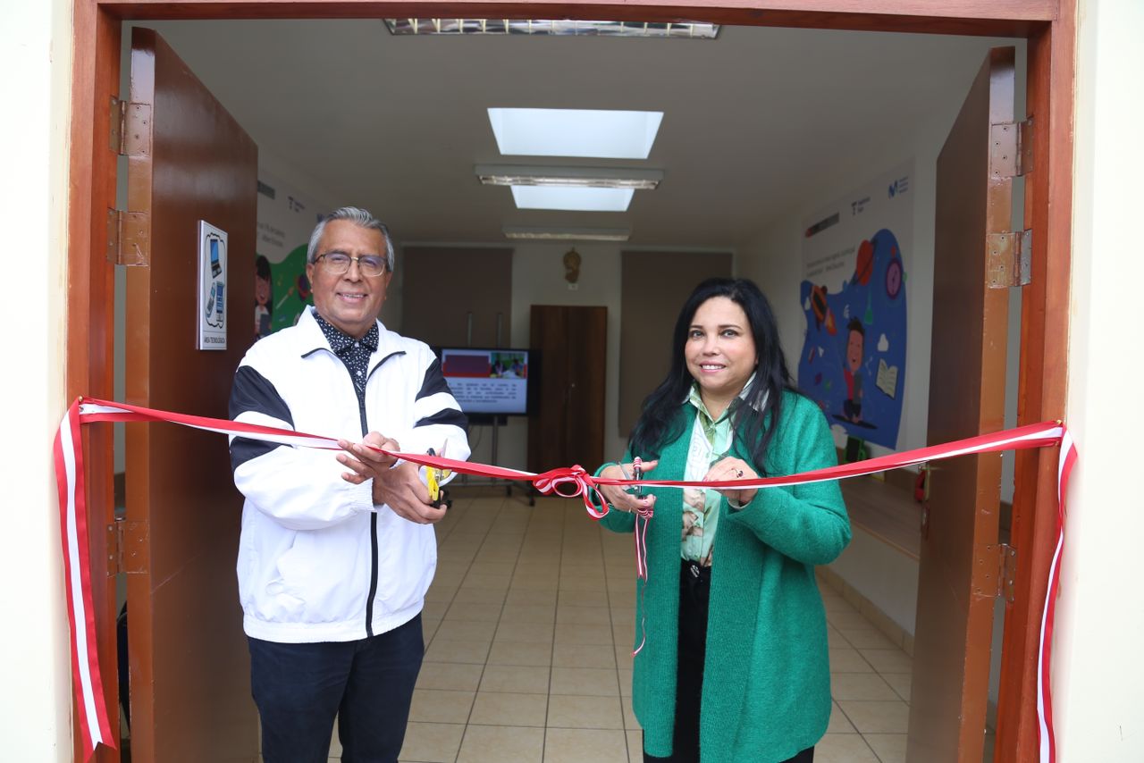 Inauguración de sala de Inabif