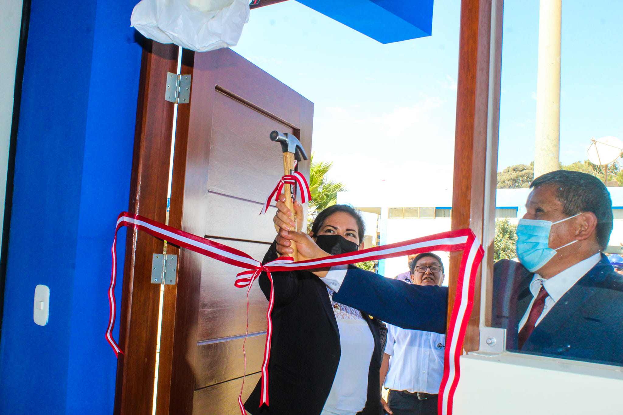 Inauguración del Laboratorio del Colegio “Lázaro Orrego Morales”