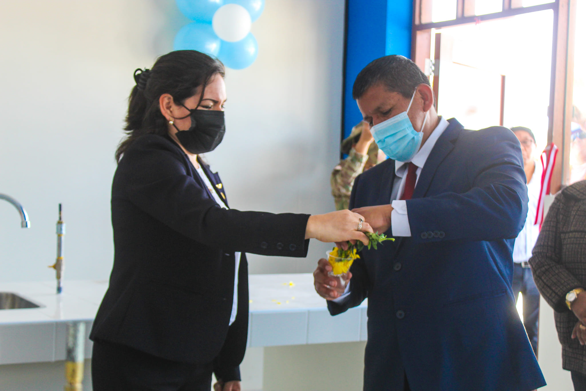 Inauguración del Laboratorio del Colegio “Lázaro Orrego Morales”