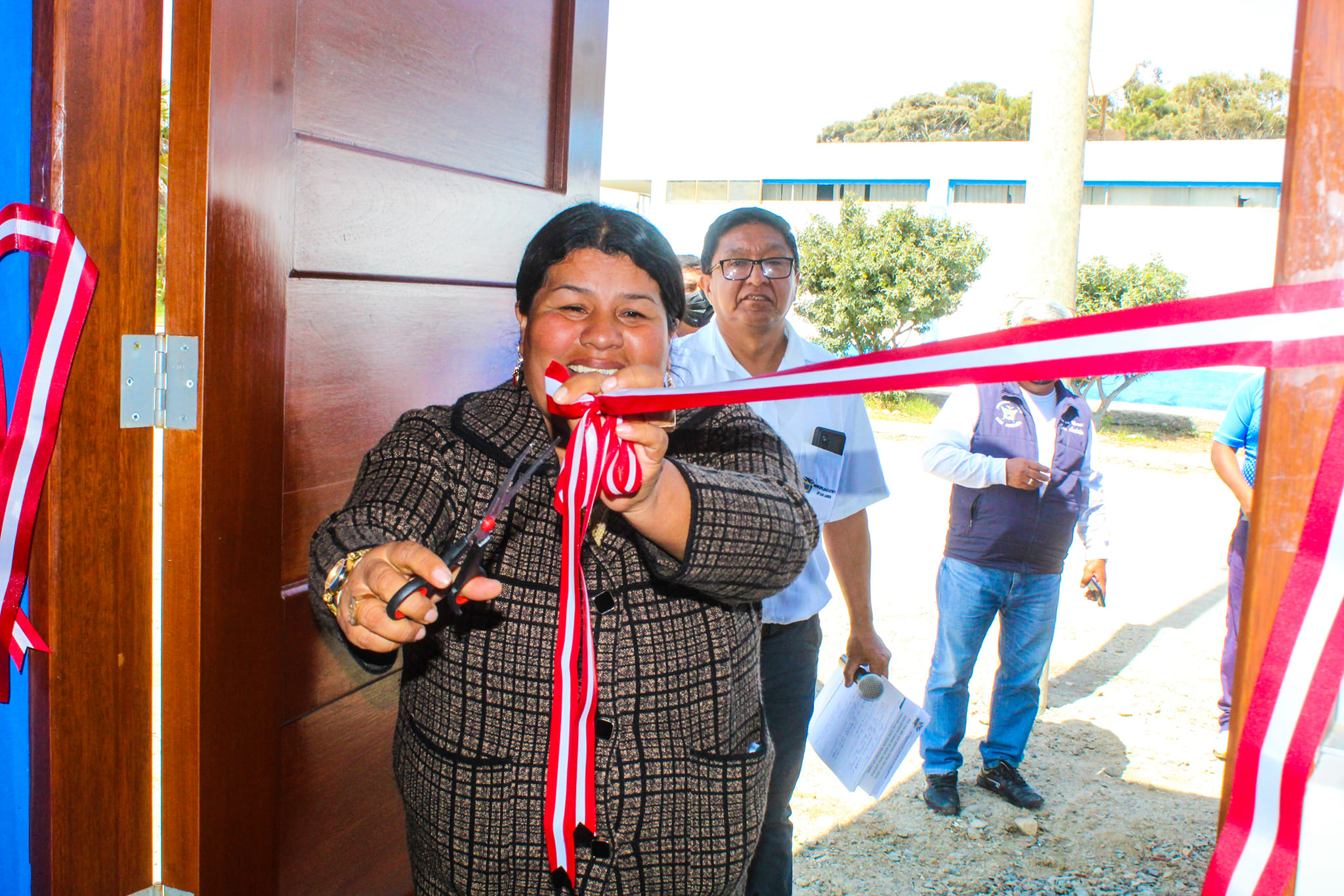 Inauguración del Laboratorio del Colegio “Lázaro Orrego Morales”