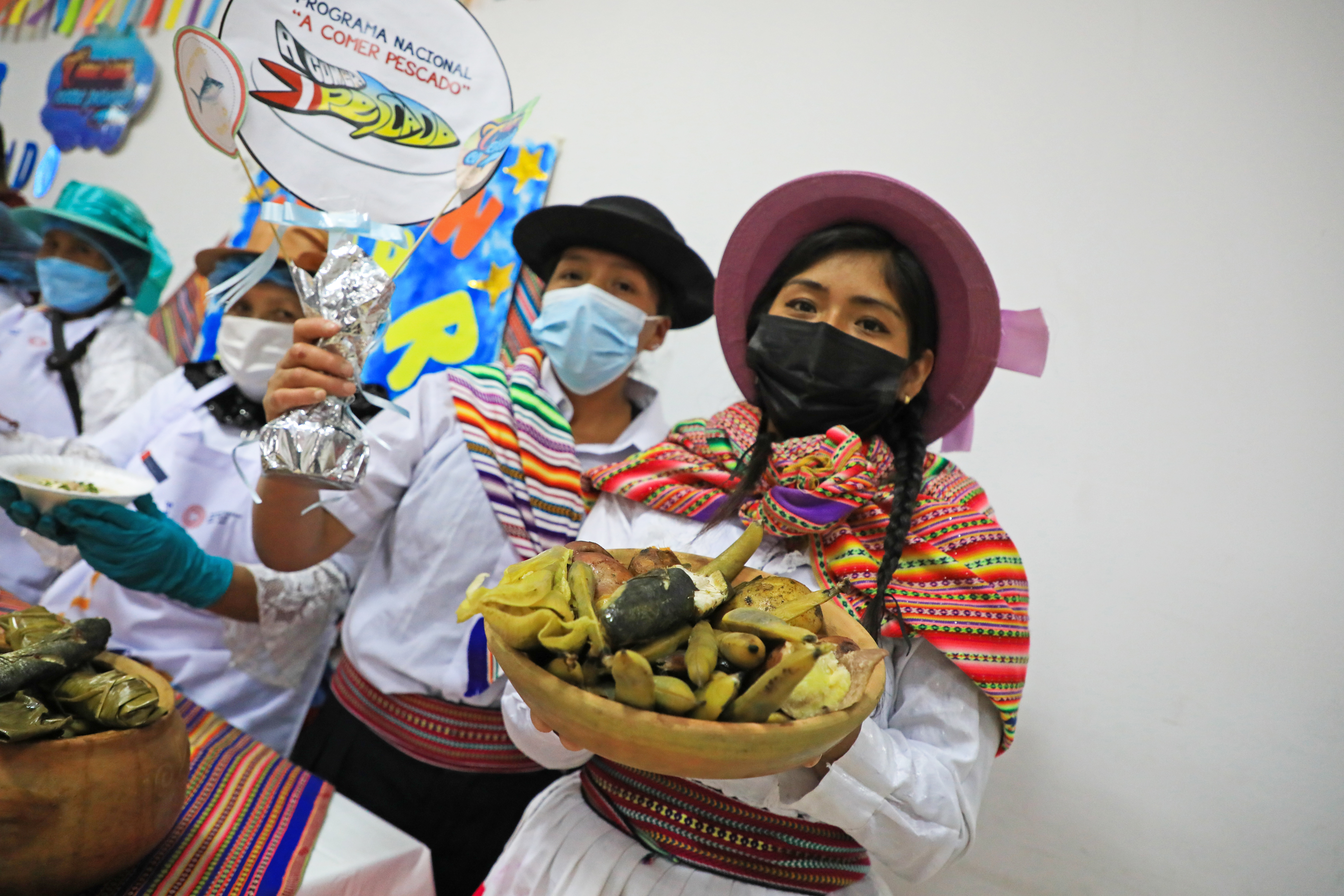 Imagen de socias de ollas comunes de Huaycán
