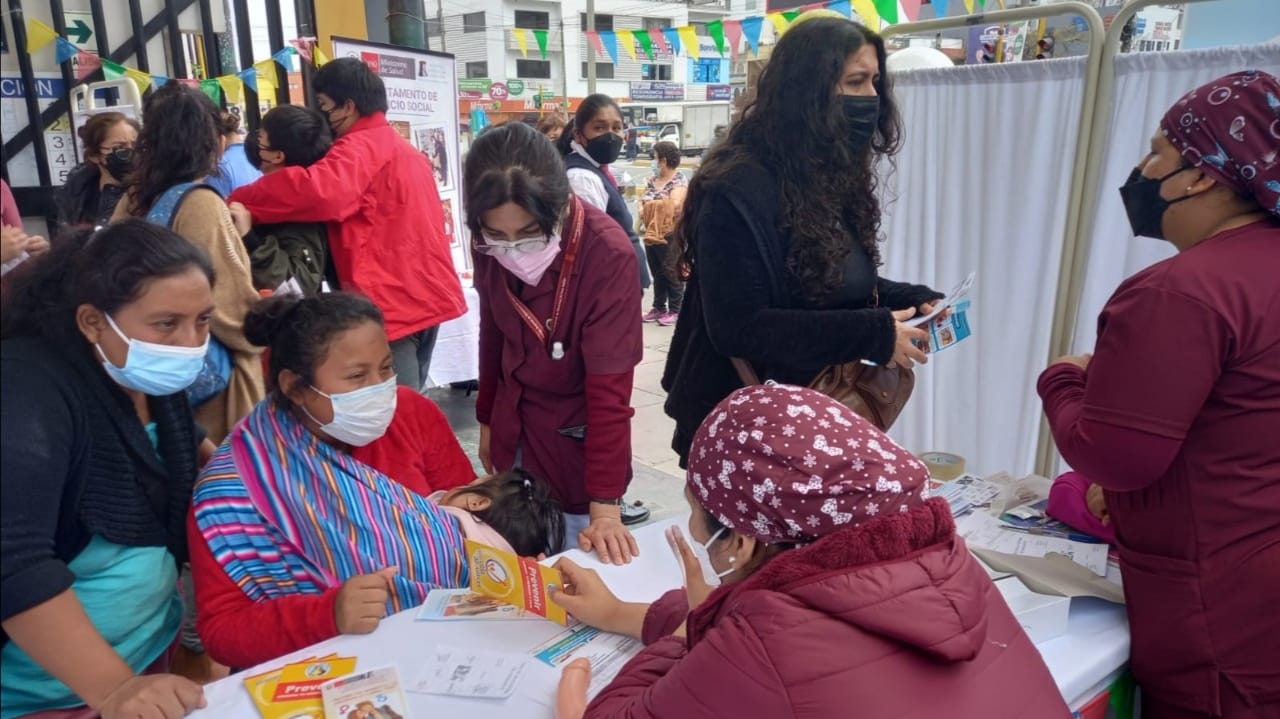 Hospital Santa Rosa realizó feria de salud integral en la Semana del Embarazo no Intencional del Adolescente