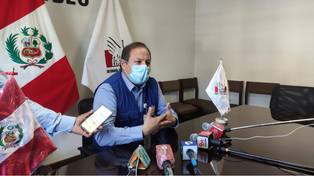 Jefe de la oficina defensorial de Arequipa en conferencia de prensa