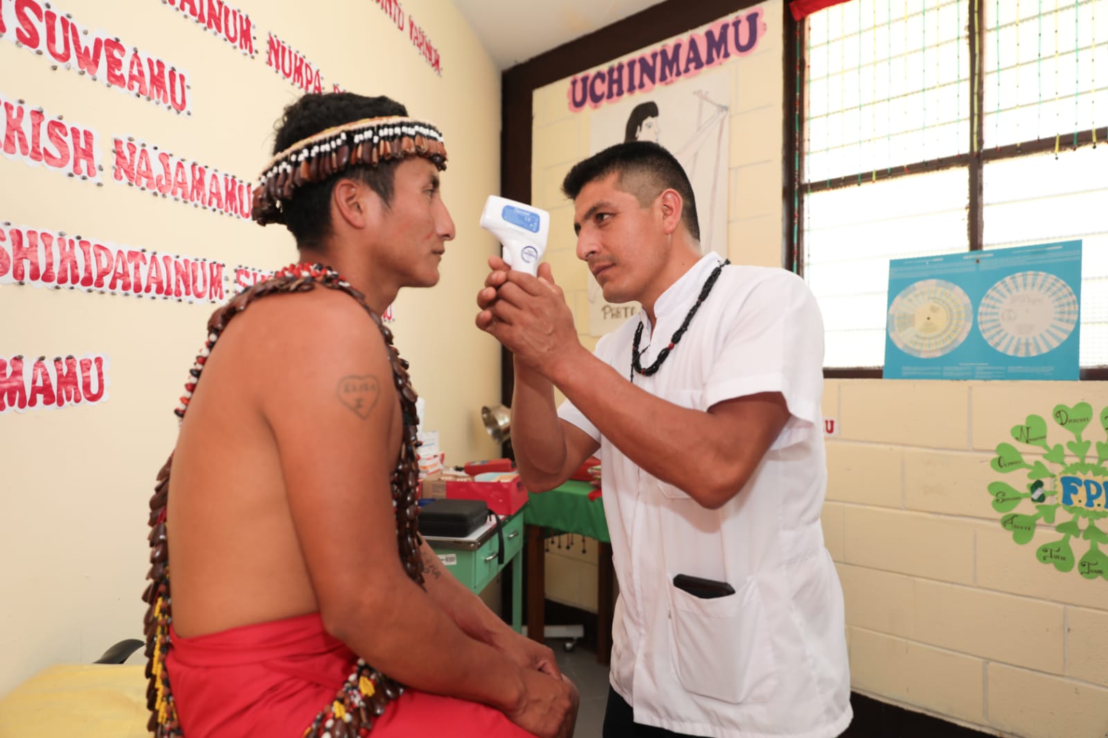 Paciente atendiendo el Puesto de Salud  Pueblo Libre con pertinencia cultural