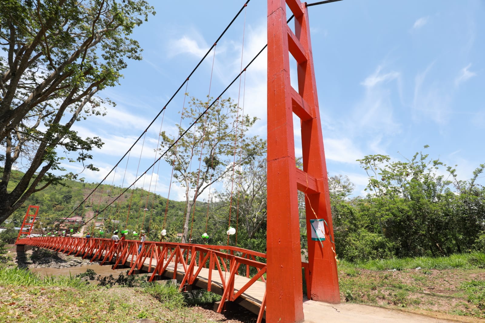 Obras de mejoramiento del puente peatonal de San Miguel del río Mayo