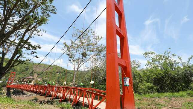 Obras de mejoramiento del puente peatonal de San Miguel del río Mayo