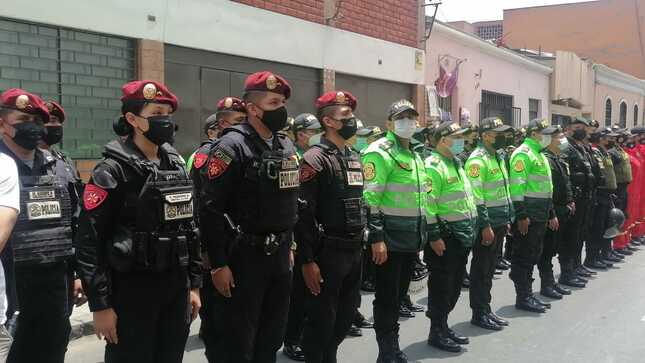 Más de 6500 policías custodiarán a fieles en procesión del Señor de los Milagros