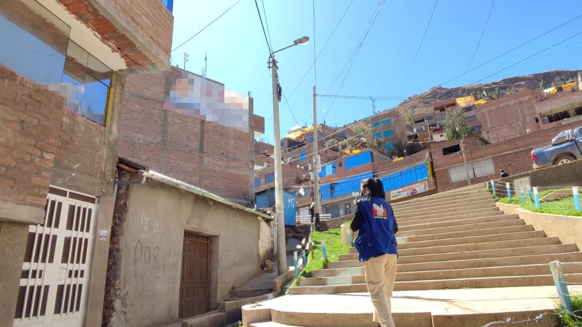 Pared de vivienda con propanga política