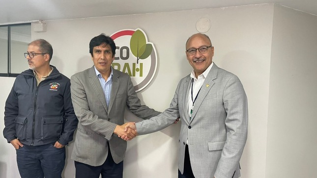 Unen esfuerzos para erradicar cultivos ilegales de hoja de coca en áreas naturales protegidas