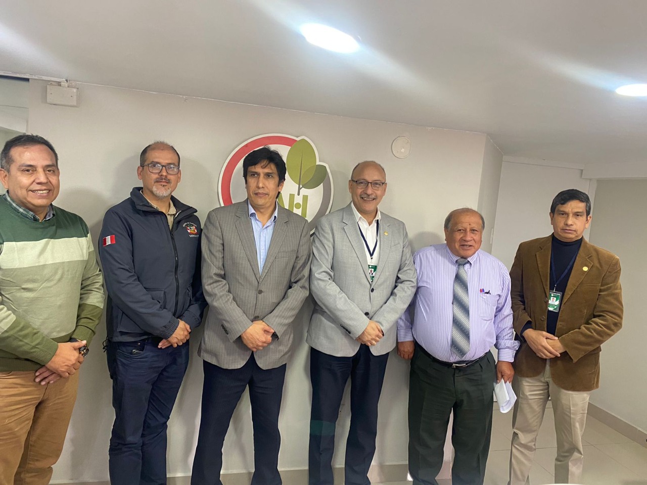 Unen esfuerzos para erradicar cultivos ilegales de hoja de coca en áreas naturales protegidas