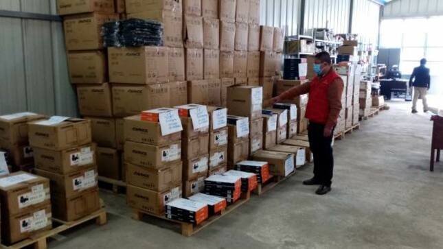 Contraloría detectó más de 2400 tabletas para escolares en almacenes y pendientes de distribución
