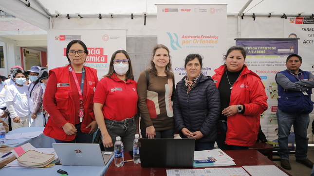 Ministra de la Mujer y primera dama de la Nación supervisa acción cívica multisectorial en Huancavelica 