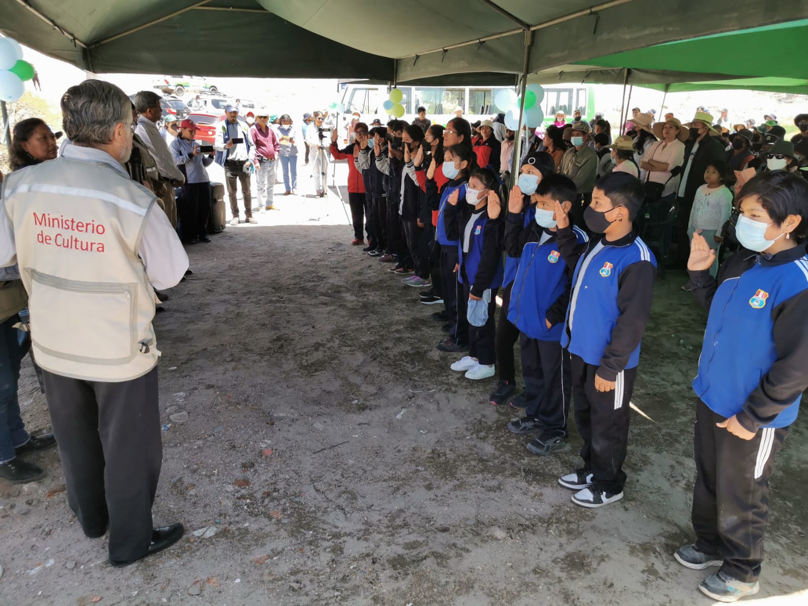 Arequipa: Realizan limpieza y campaña de sensiblización a la población para ejercer la defensa del Complejo Arqueológico de Pillo – Socabaya
