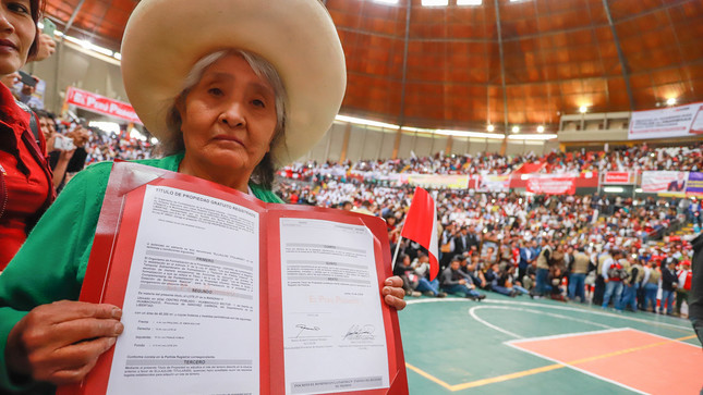 Vivienda entrega títulos de propiedad a más de 5000 familias y transfiere cerca de S/ 13 millones para obras viales en Trujillo