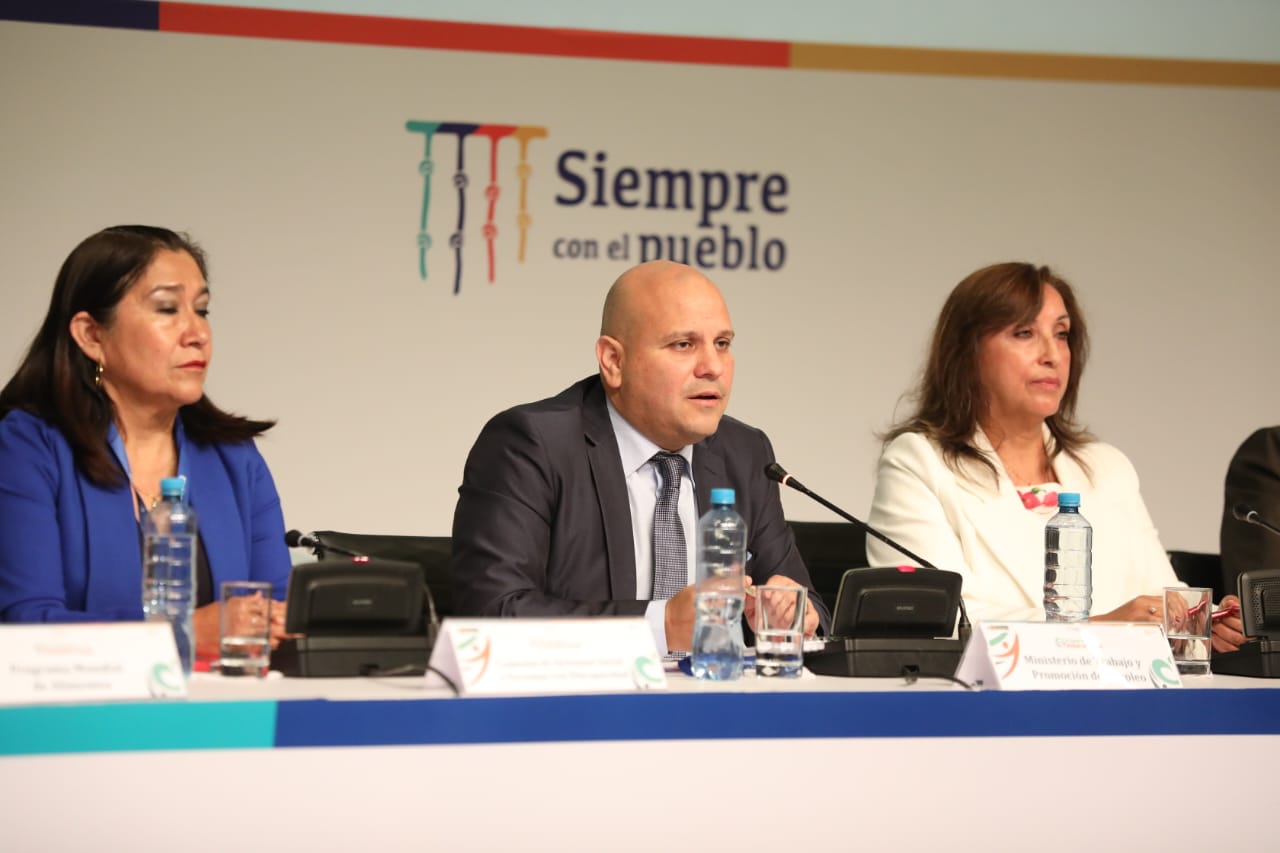 Ministro Alejandro Salas