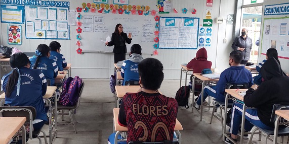 Dictan charla sobre violencia escolar a estudiantes de la I.E. 7094 Sasakawa