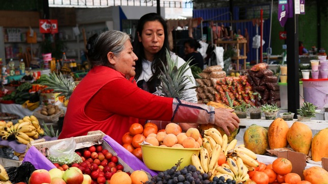 Mercados “Esperanza a Triunfar” y “Santa Rosa”, ofertan productos frescos y baratos y se convierten en los favoritos de las amas de casa