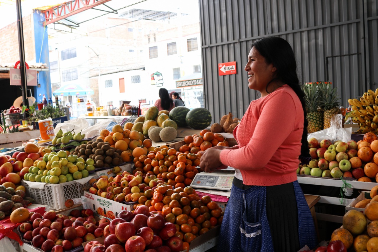 Mercados “Esperanza a Triunfar” y “Santa Rosa”, ofertan productos frescos y baratos y se convierten en los favoritos de las amas de casa