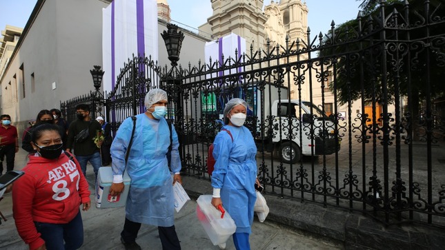 Minsa desplegará 12 brigadas de vacunación durante segundo recorrido de la procesión del Señor de los Milagros
