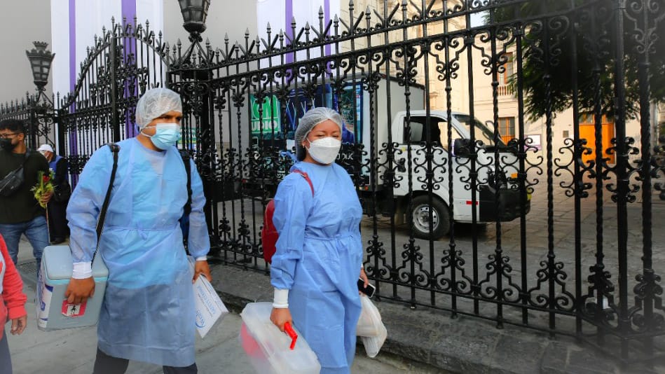 Minsa desplegará 12 brigadas de vacunación durante segundo recorrido de la procesión del Señor de los Milagros