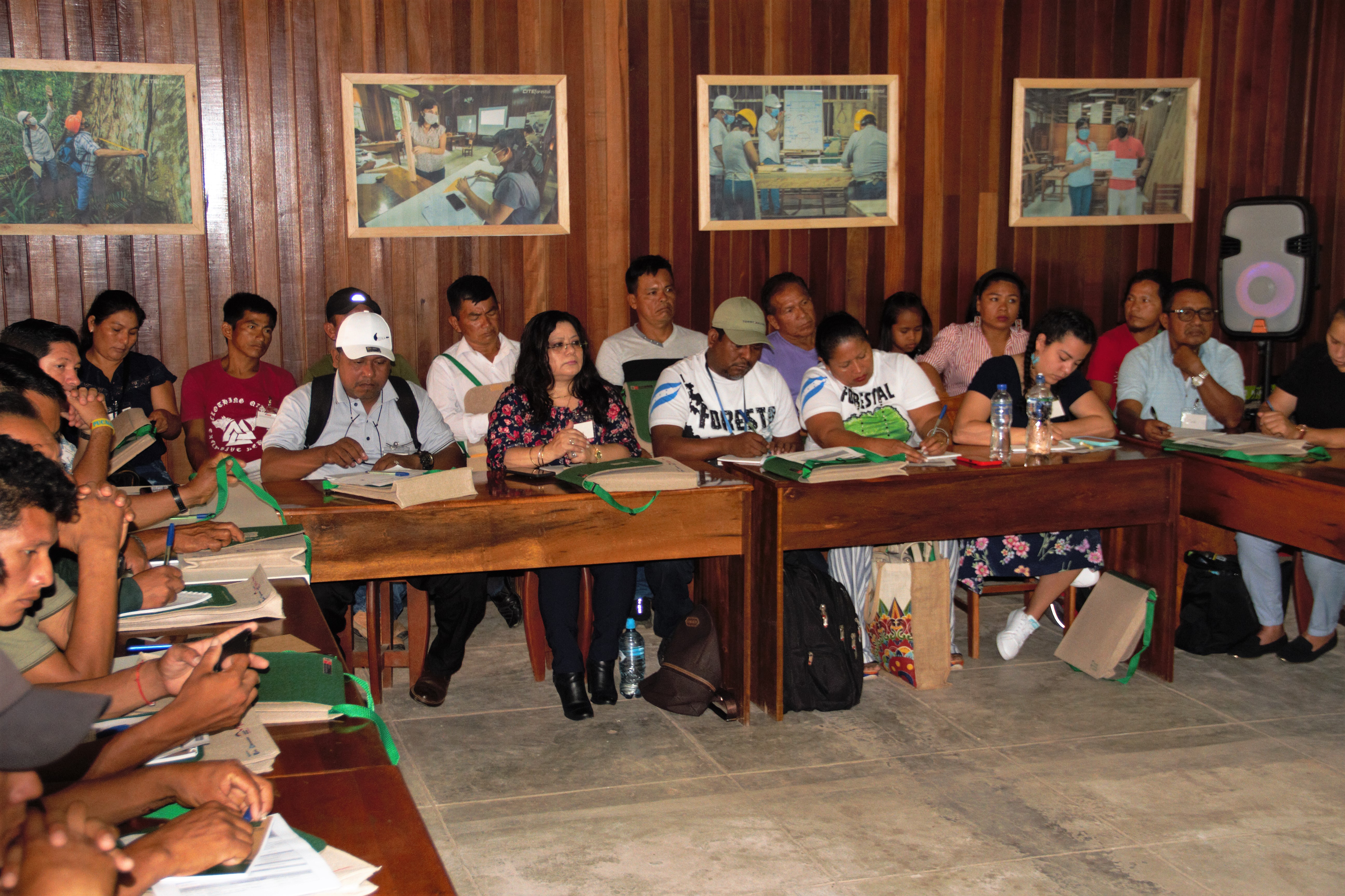 Inauguración del taller en Pucallpa