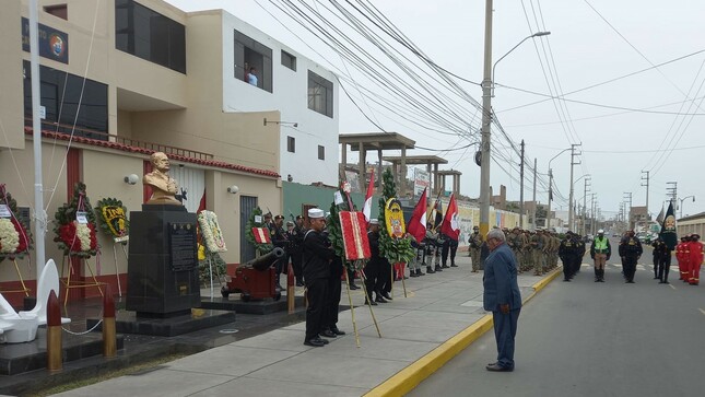 Autoridades provinciales rindieron homenaje a Grau en la Capitanía de Puerto de Chancay