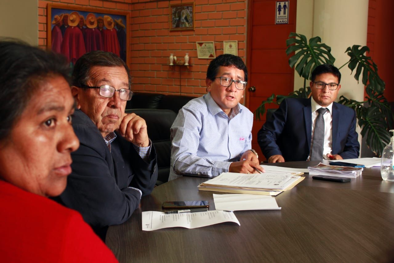 ALCALDE PROVINCIAL HENRY ALCÁNTARA CONTINÚA ATENDIENDO LAS NECESIDADES DE LA POBLACIÓN CAJAMARQUINA