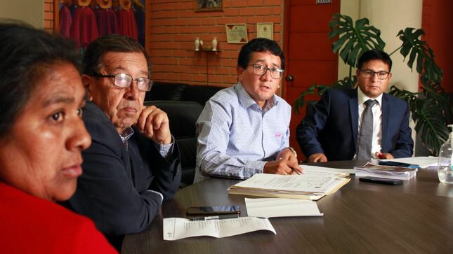 ALCALDE PROVINCIAL HENRY ALCÁNTARA CONTINÚA ATENDIENDO LAS NECESIDADES DE LA POBLACIÓN CAJAMARQUINA
