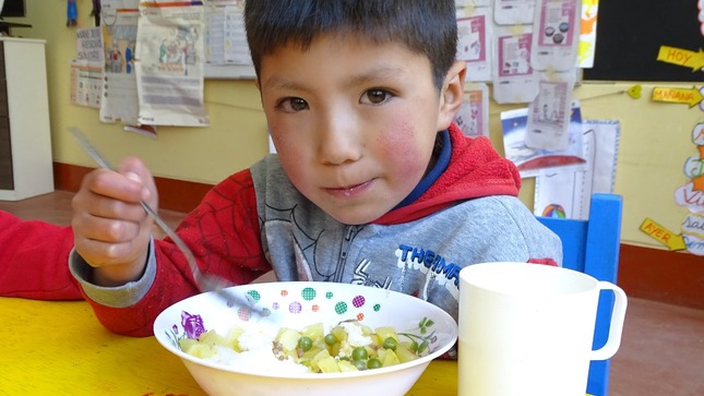 Supervisión de servicio alimentario escolar en Recuay