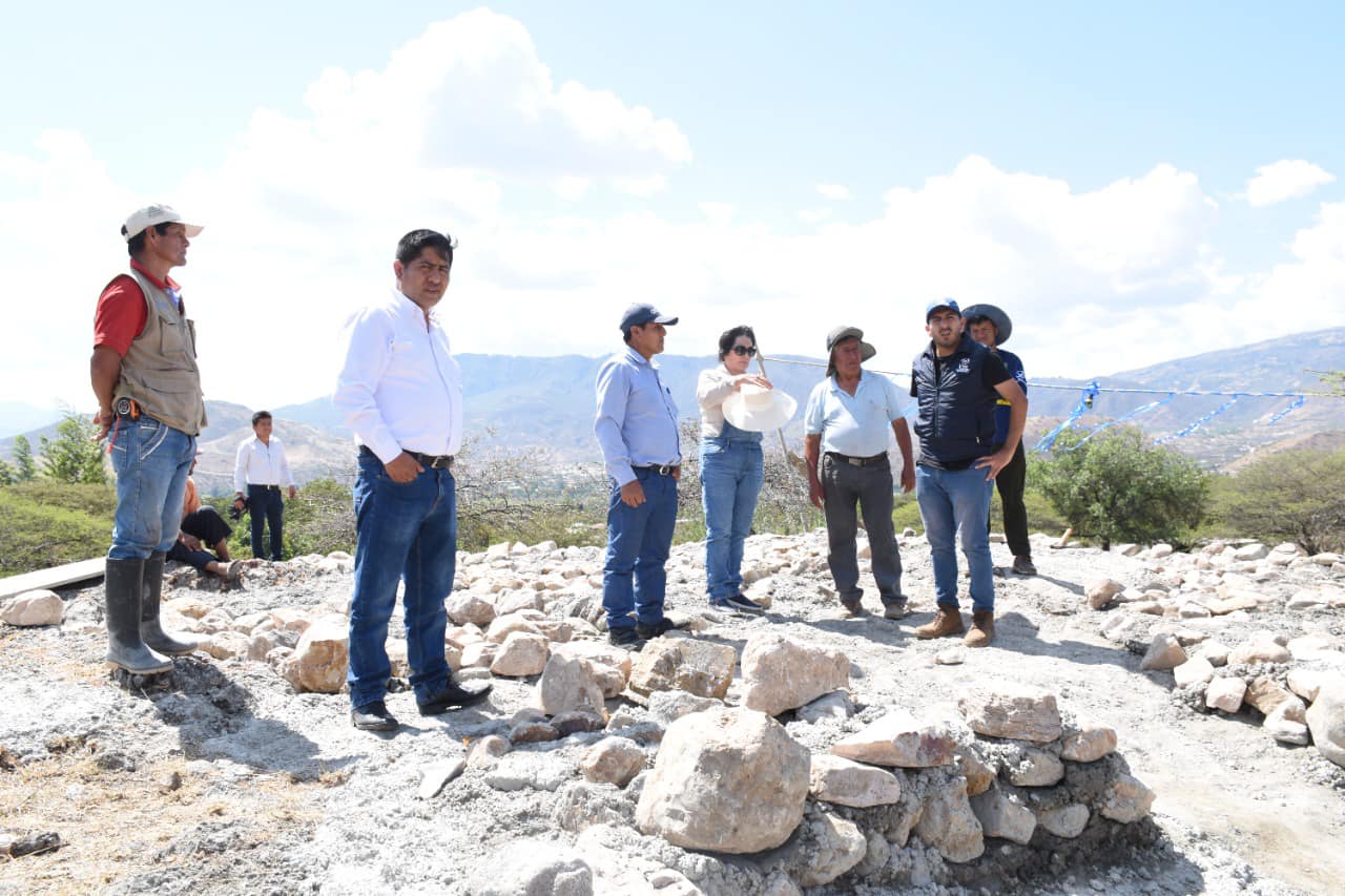 Realizamos entrega de material para la construcción de reservorio en el Huayo La Merced