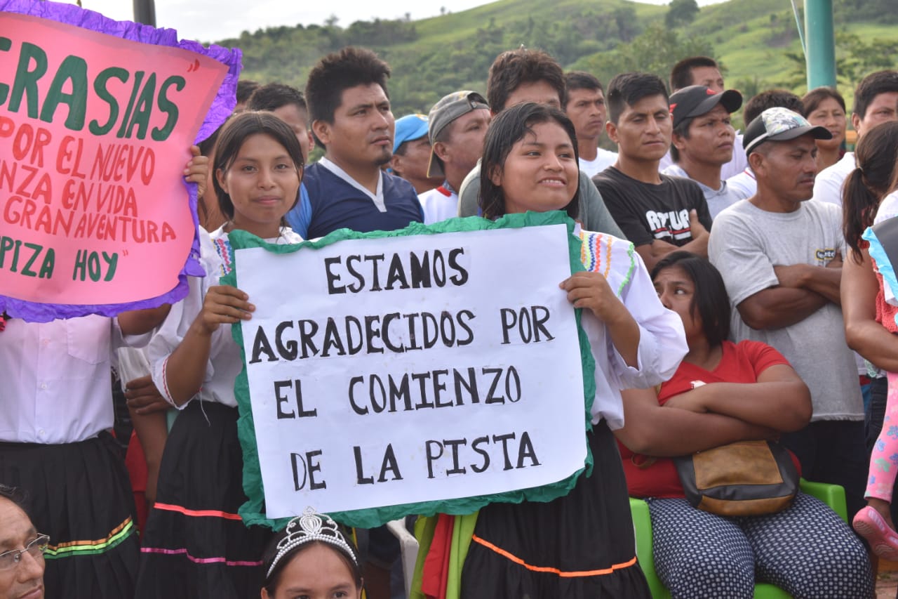 Población beneficiaria agradecida con la obra
