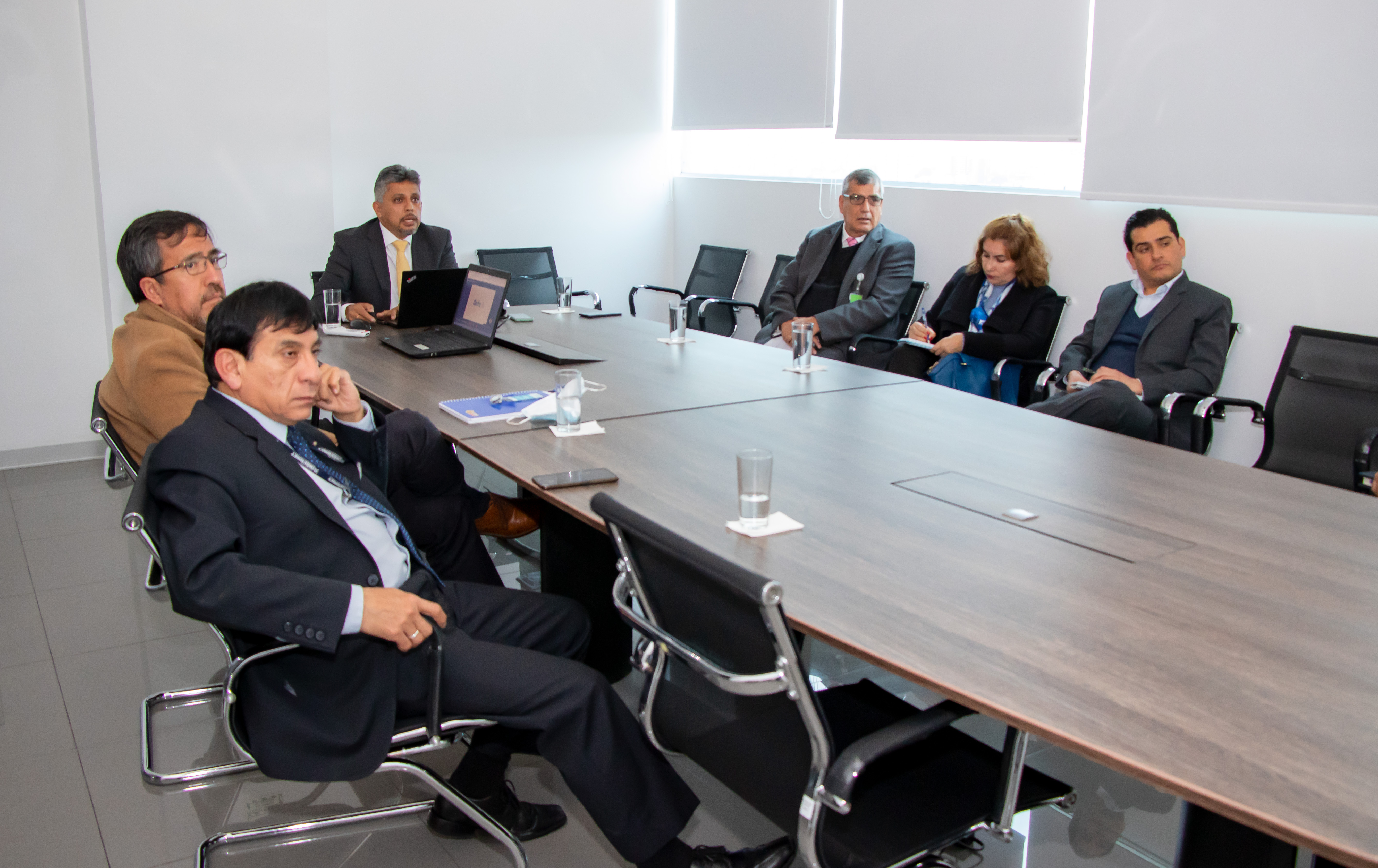 OEFA comparte experiencia de transformación digital con representantes del Ingemmet