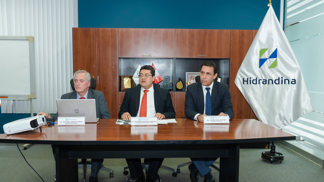 Lic. Ricardo Arrese, Dr. Arturo Vasquez, Ing. Javier Muro 