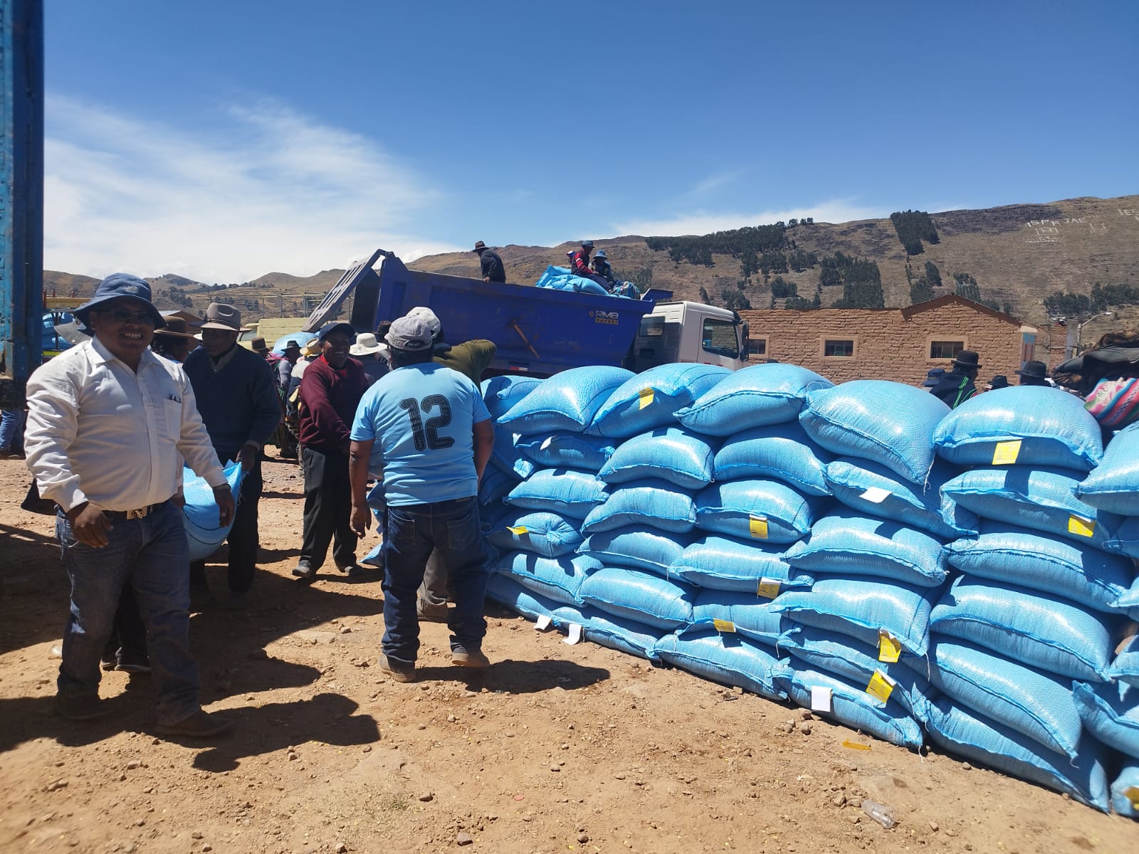 A la fecha se han entregado 55 mil kilos de semillas, respecto a la asignación de estos insumos a nivel de todo el departamento.