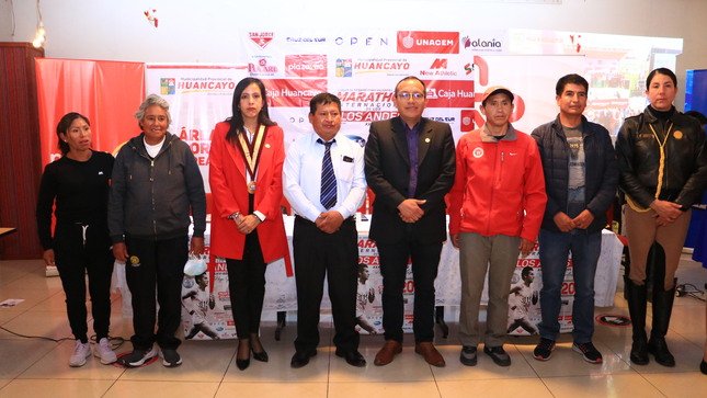 Presentan premios.