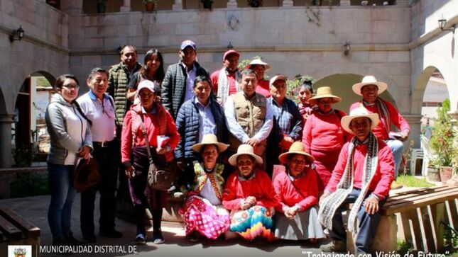 Foto de pasantía de dirigentes comunales de la microcuenca suyckutambo