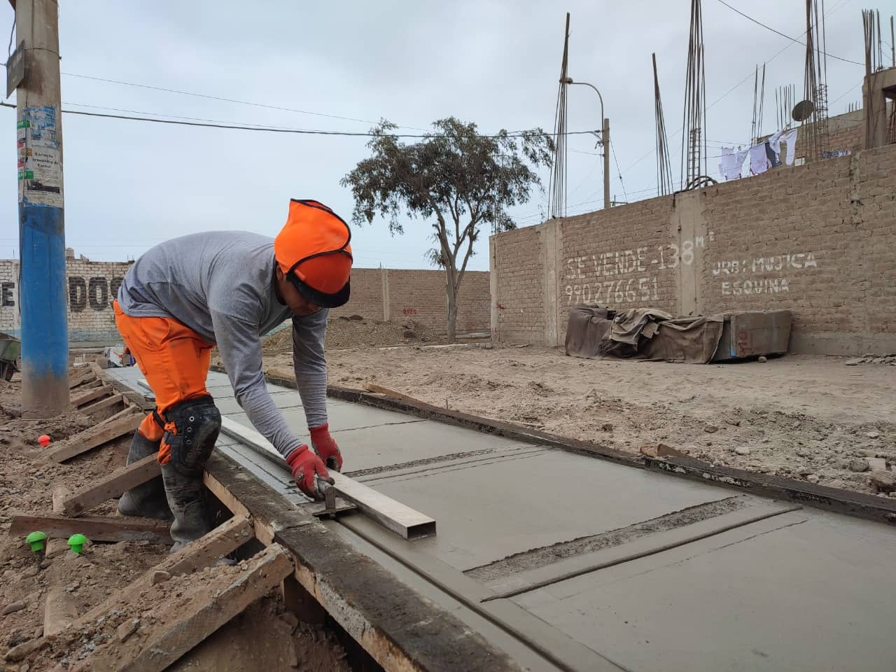 Iniciamos la construcción de pistas y veredas para los vecinos de Oquendo