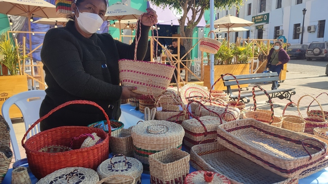 Destacados artesanos se dan cita en exitosa feria “Callao Puerto de Artesanos”