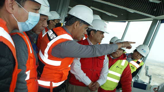 Profesionales de CORPAC brindan explicación al MTC