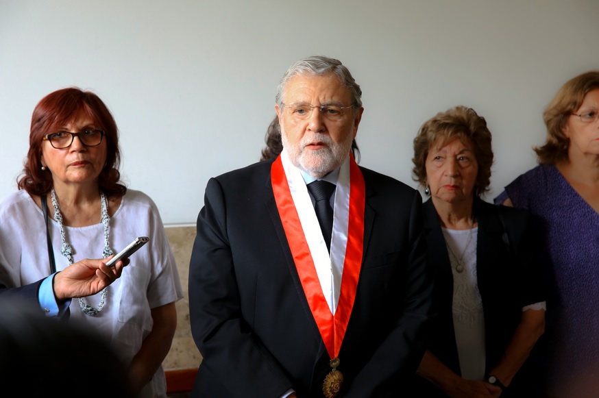 Presidente del TC rinde homenaje póstumo a exmagistrado Juan Vergara Gotelli
