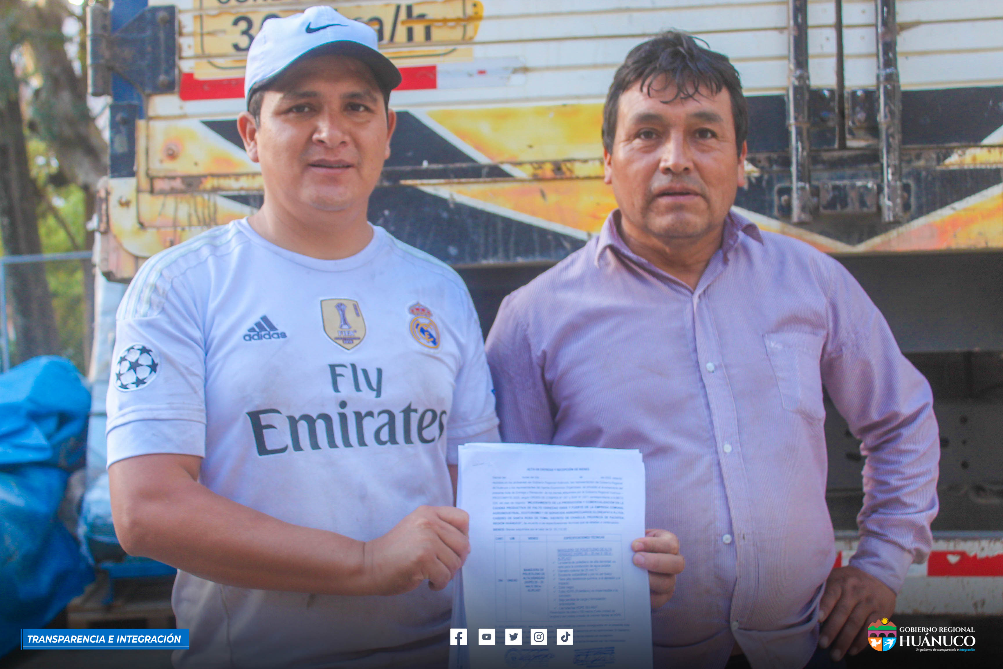 GOREHCO ENTREGA HERRAMIENTAS AGRÍCOLAS A EMPRESA COMUNAL DE GLOREAPATA DE CHAGLLA