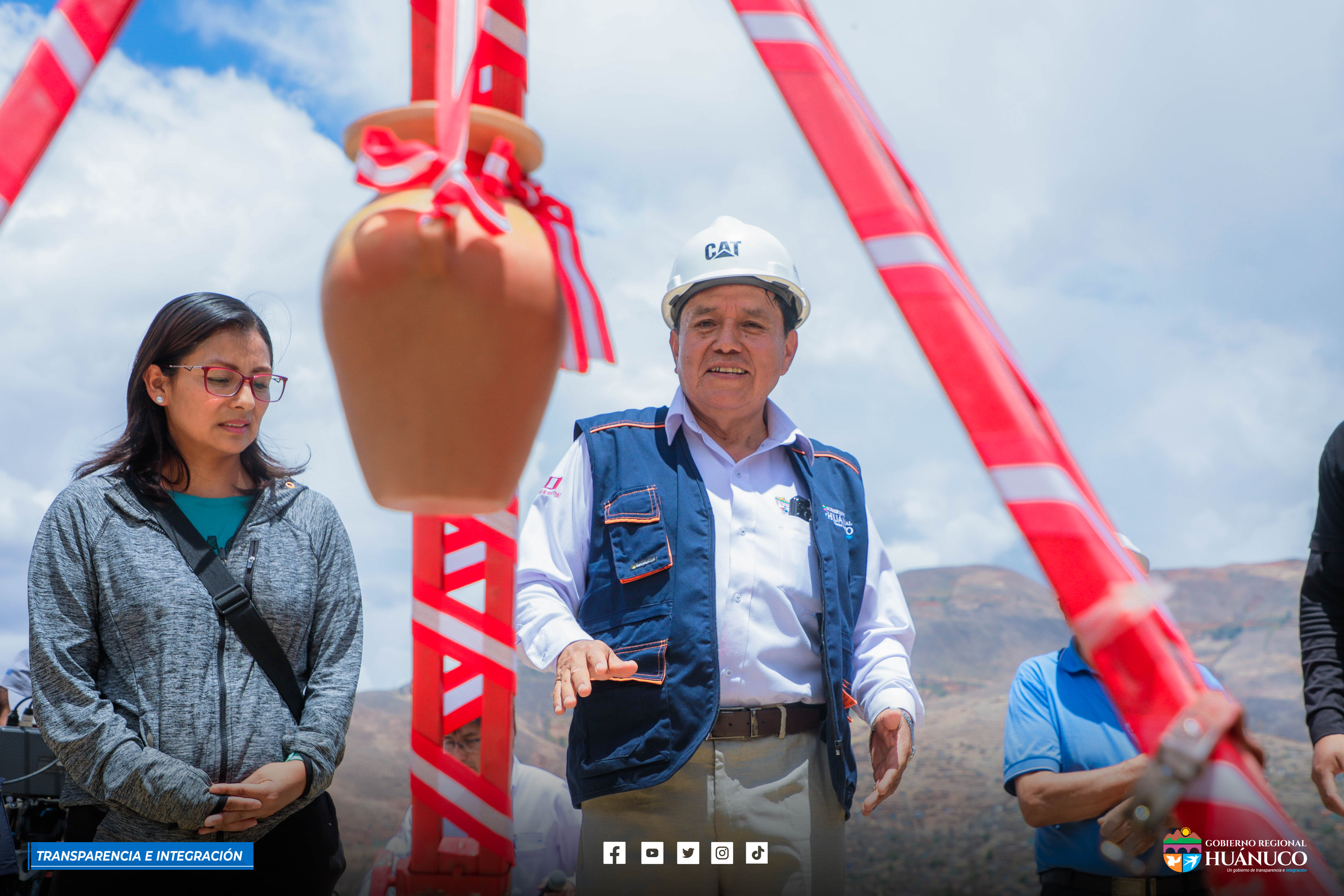 INICIA CONSTRUCCIÓN PISTAS Y VEREDAS DEL ASENTAMIENTO HUMANO LAS TERRAZAS DE LLICUA