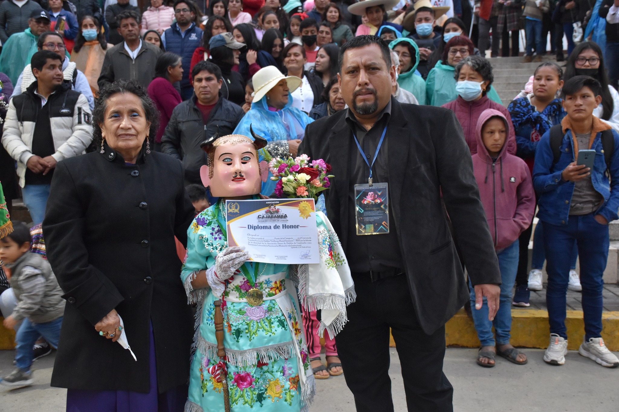 Bendición y concurso de vestidos nuevos de diablos