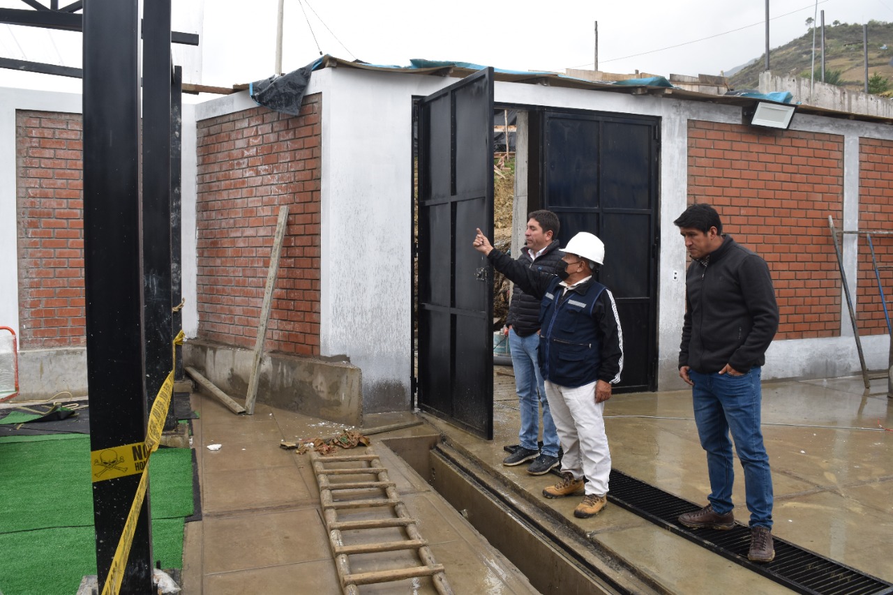 Moderna infraestructura educativa en Purupamba ya está casi lista para su entrega
